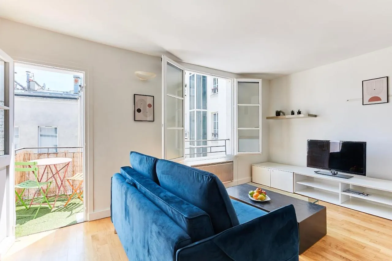 Latin Quarter - St Germain City Apartment With Balcony Paris France