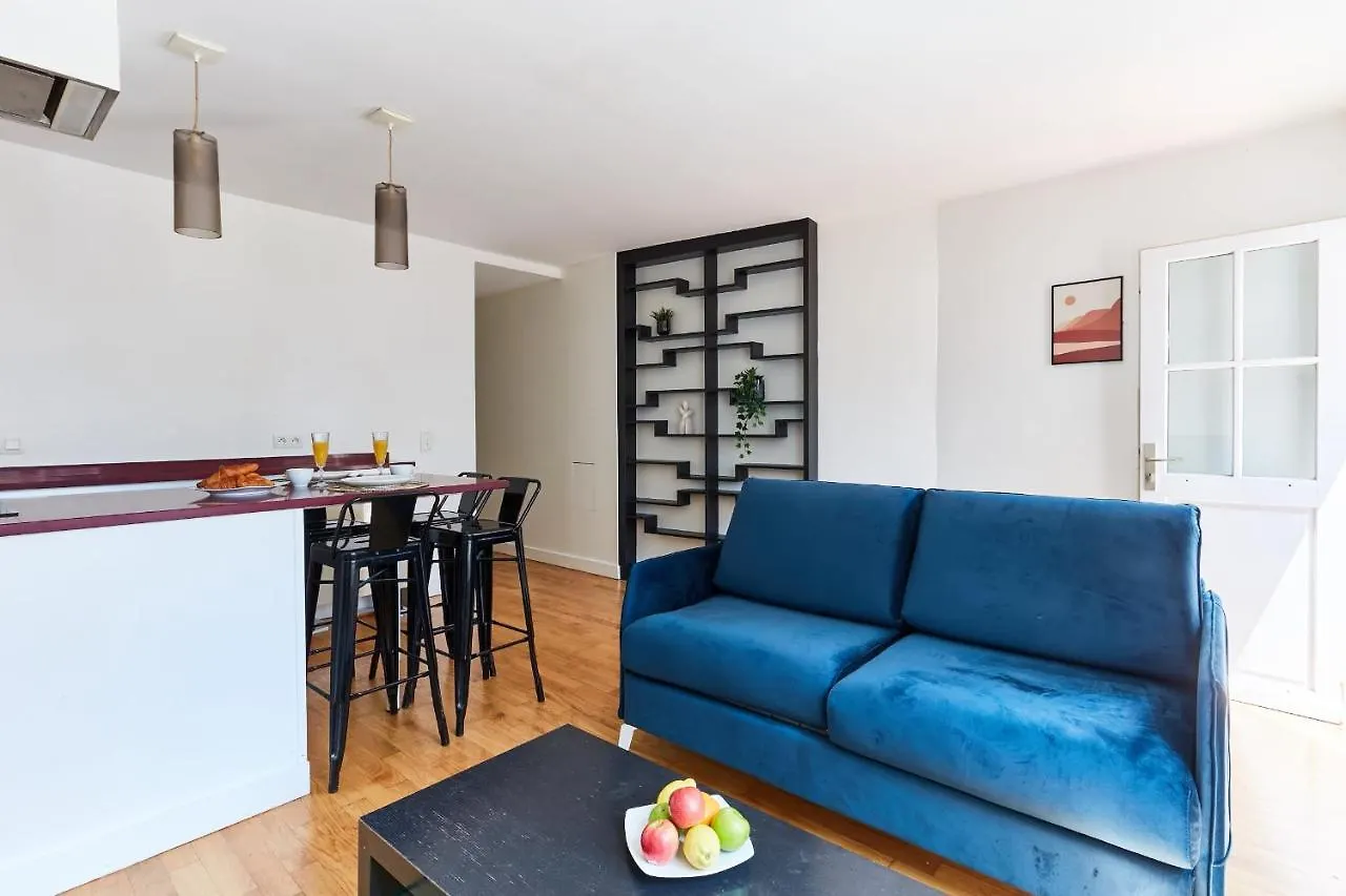 Latin Quarter - St Germain City Apartment With Balcony Paris