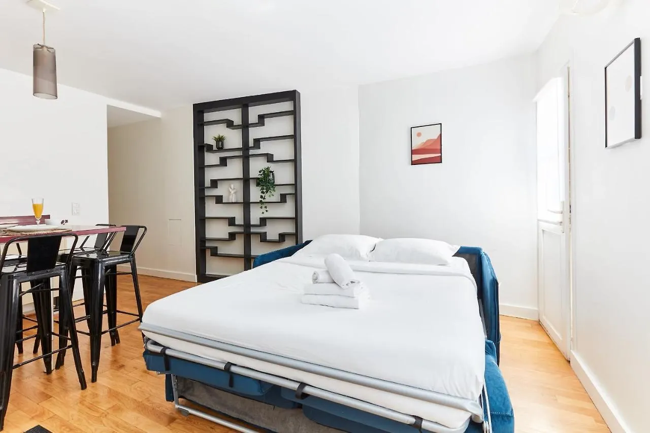 Latin Quarter - St Germain City Apartment With Balcony Paris