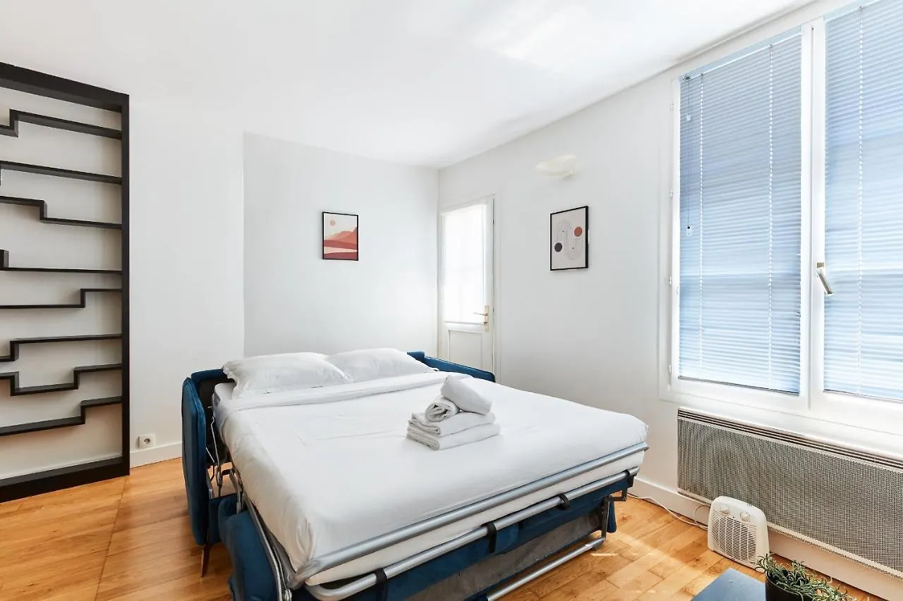 Latin Quarter - St Germain City Apartment With Balcony Paris